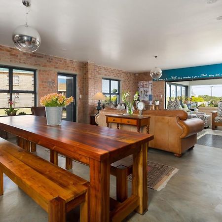 Stay At Friends Economic Rooms Malkopvlei Eksteriør bilde