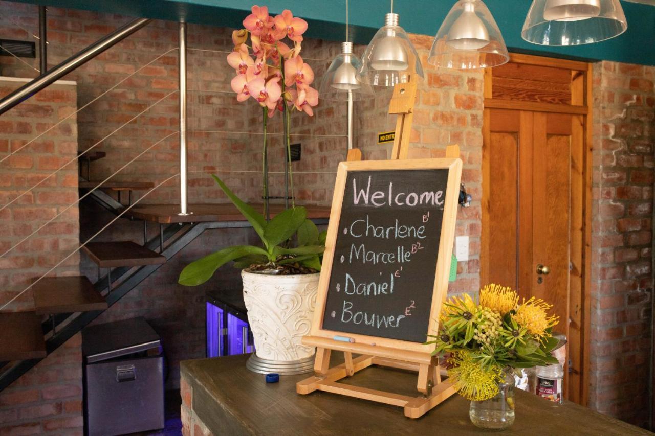 Stay At Friends Economic Rooms Malkopvlei Eksteriør bilde