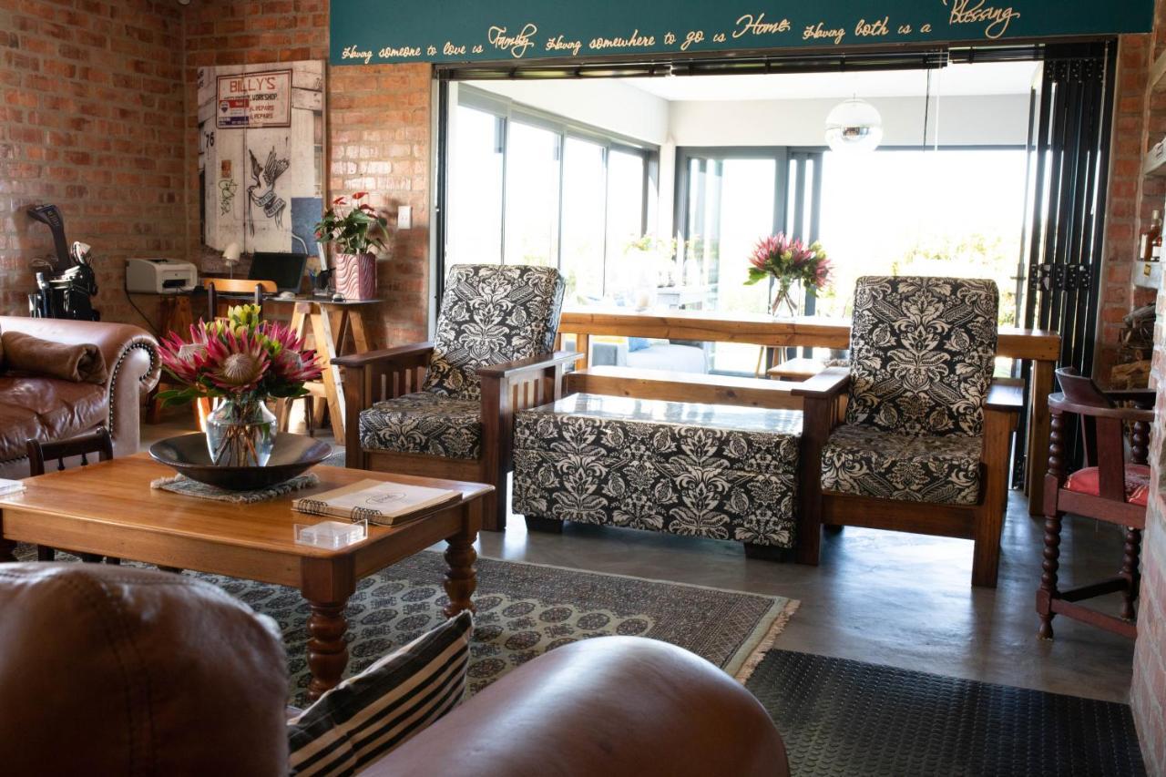 Stay At Friends Economic Rooms Malkopvlei Eksteriør bilde
